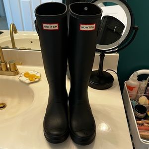 Women’s Original Tall Hunter Rain Boots in Black